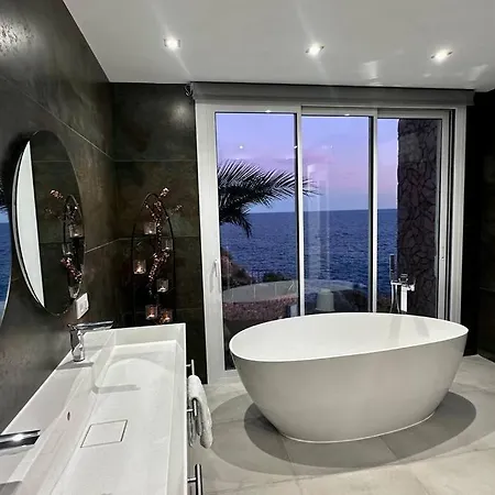 En El Acantilado Villa Lloret de Mar