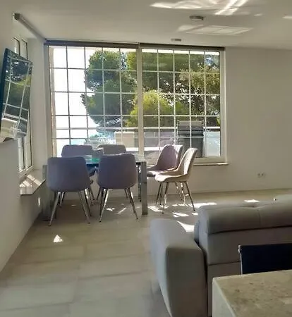 Villa En El Acantilado *