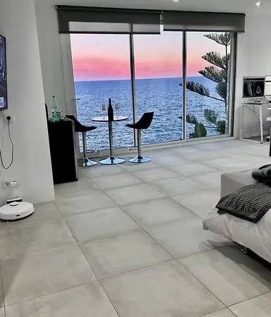 En El Acantilado Villa Lloret de Mar